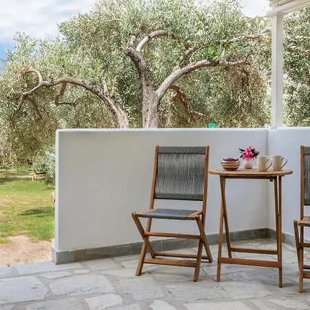 Limnonari Garden Pensionat 3*